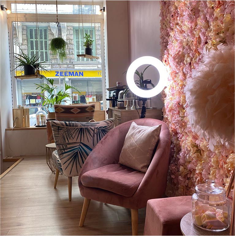 salon de coiffure nice-coiffeur pour cheveux crepus nice-soin pour cheveux crepus antibes-soin cheveux naturel marseille-apprendre a coiffer var-coiffure cheveux boucles paca-tressage alpes-maritimes-produits de coiffage saint-laurent-du-var